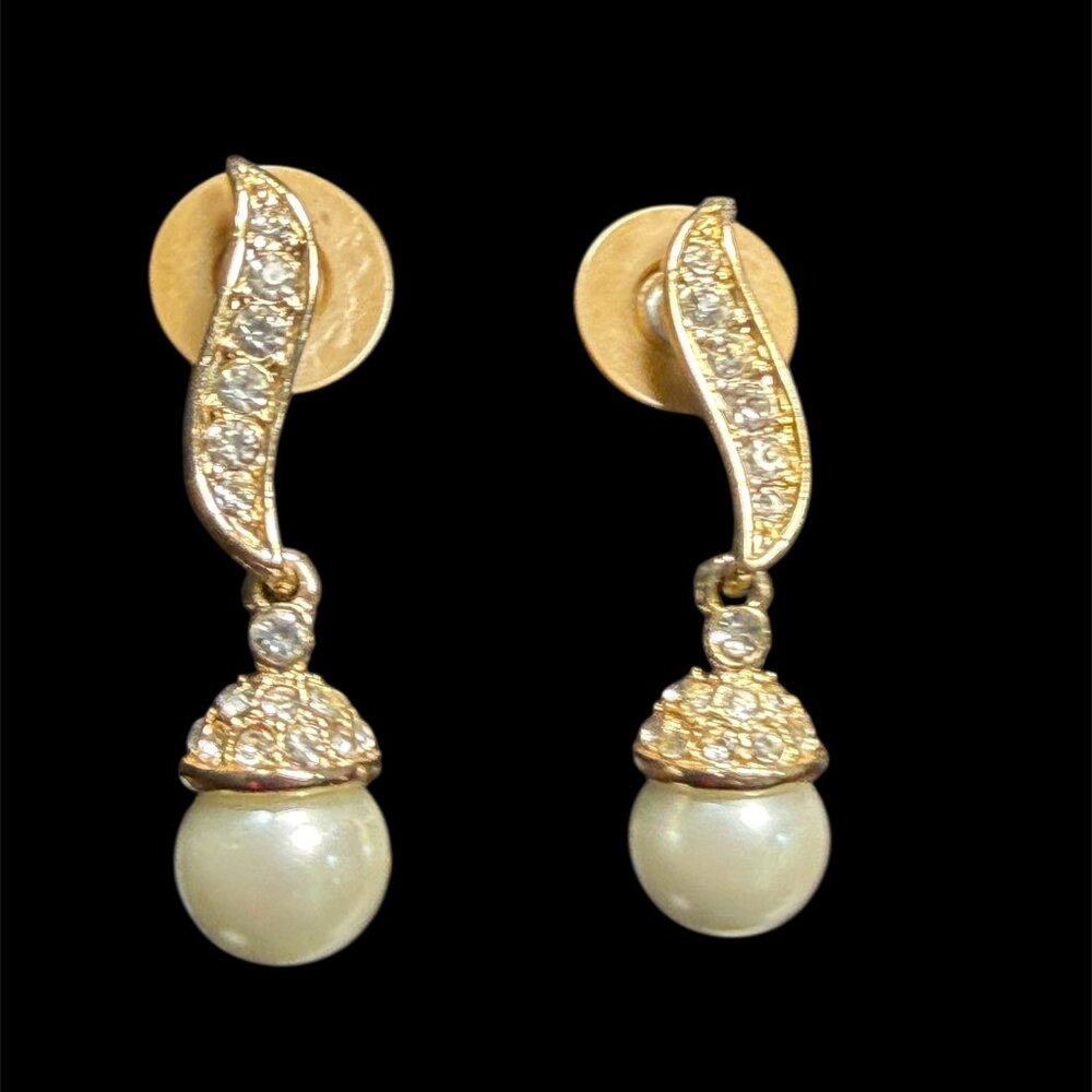 MONET BEAUTIFUL PEARL AND RHINESTONE EARRINGS